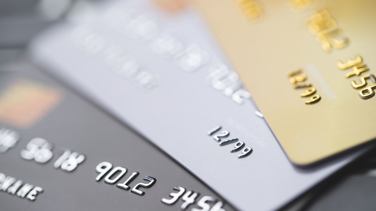 Visa vs American Express: Which Card Network Deserves Your Wallet Space?